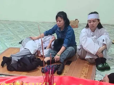 Xót xa ở Diễn Châu: Mẹ mất chưa lâu, nay bố lại qua đời, 3 chị em bơ vơ